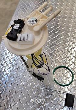 Delphi Fuel Pump Module FG0092 for GMC Chevrolet C2500 Suburban 1998-1999